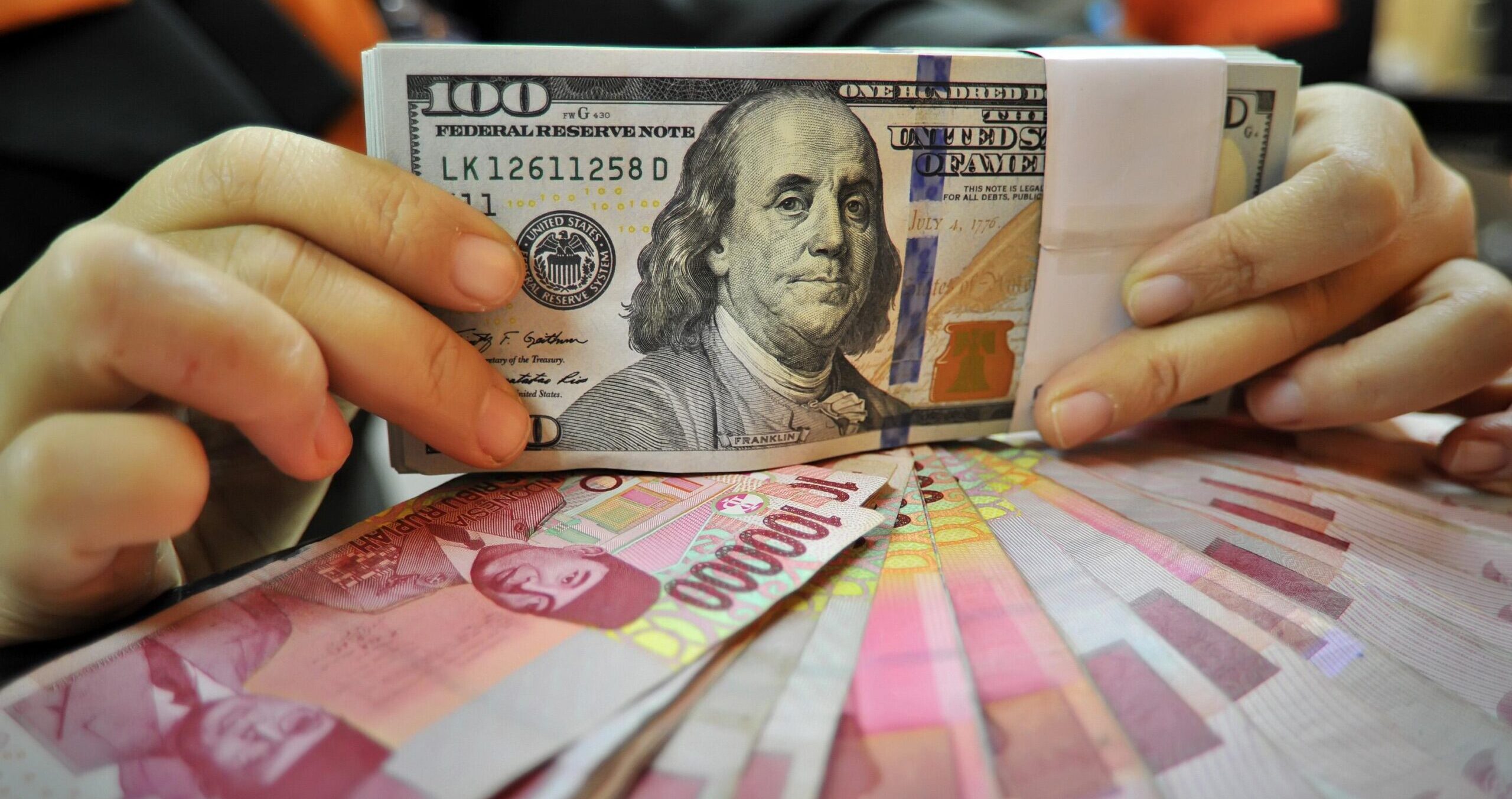 Nilai Tukar Dolar AS Terhadap Rupiah Melemah ke Rp 15.799