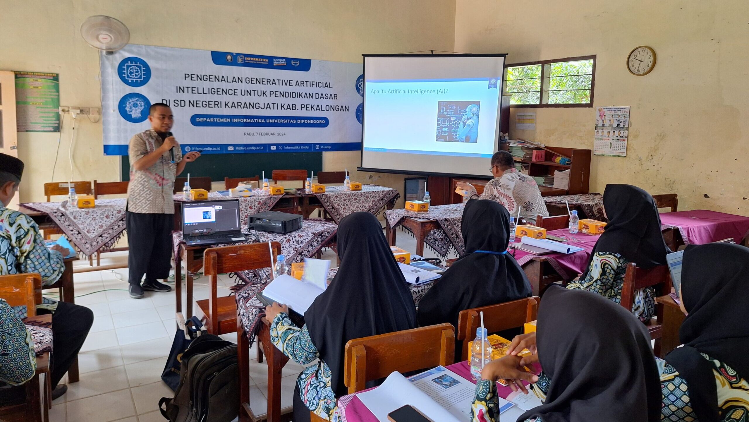 Gabungkan Teknologi dan Pendidikan: Guru SDN Karangjati Pelajari Generative AI dalam Inisiatif Terbaru Universitas Diponegoro