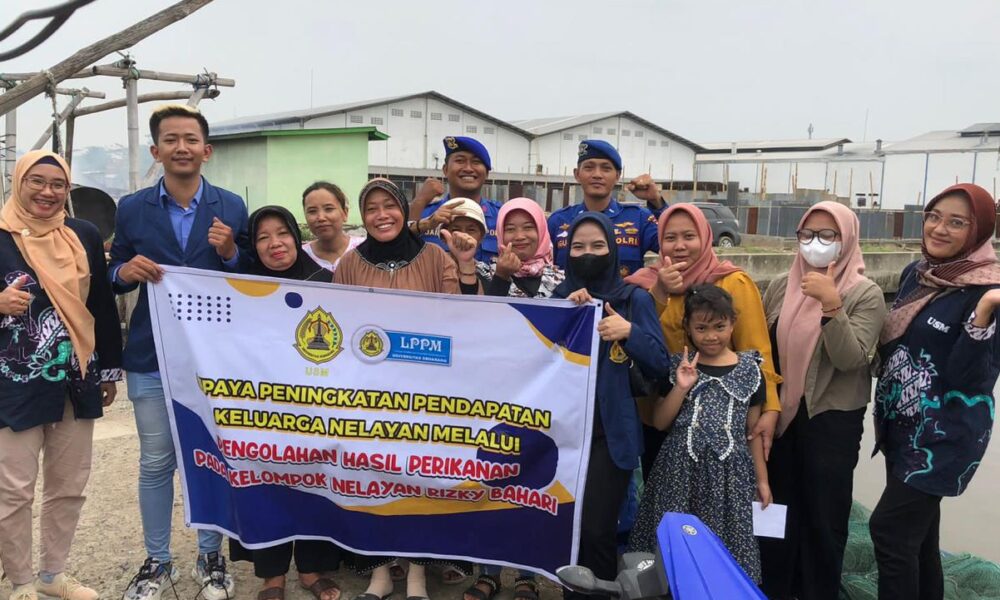 Dosen USM Gelar Upaya Peningkatan Pendapatan Keluarga Nelayan Melalui Pengolahan Hasil Perikanan  Pada Kelompok Nelayan Rizky Bahari