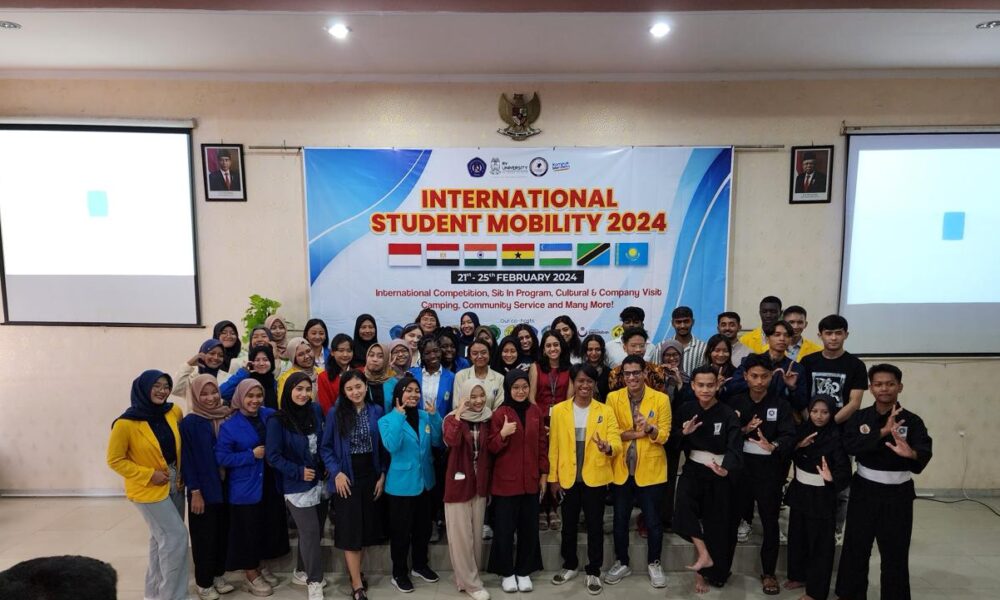 12 Mahasiswa USM Ikuti Lomba International Students Mobility 2024