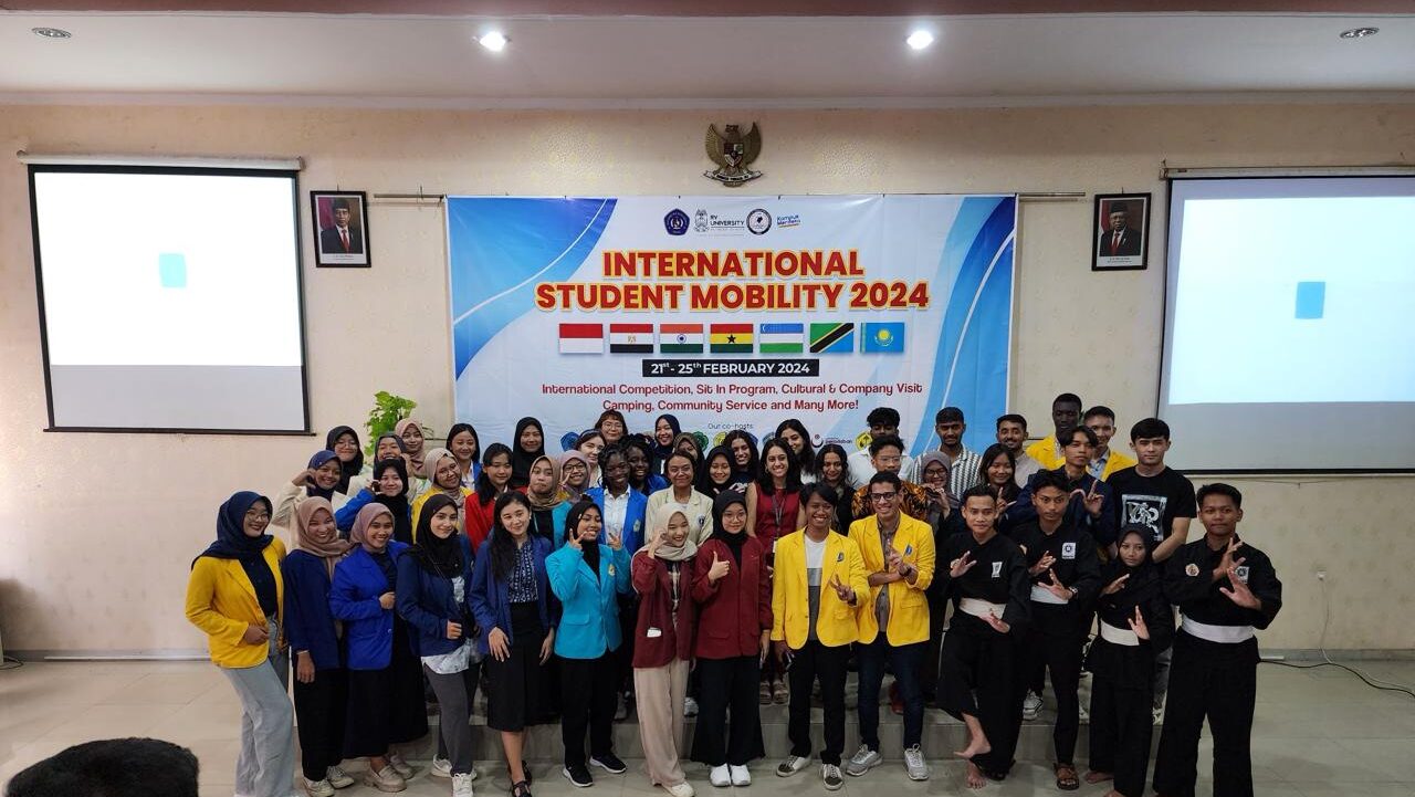 12 Mahasiswa USM Ikuti Lomba International Students Mobility 2024