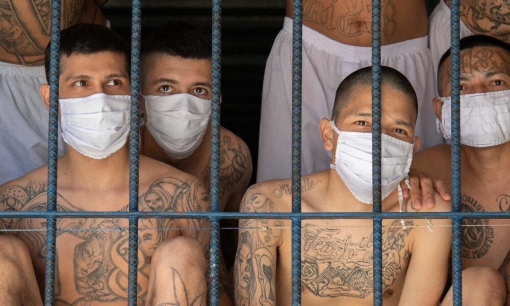 Transformasi El Salvador: Dari Darurat Kekerasan ke Tangan Besi Strategis