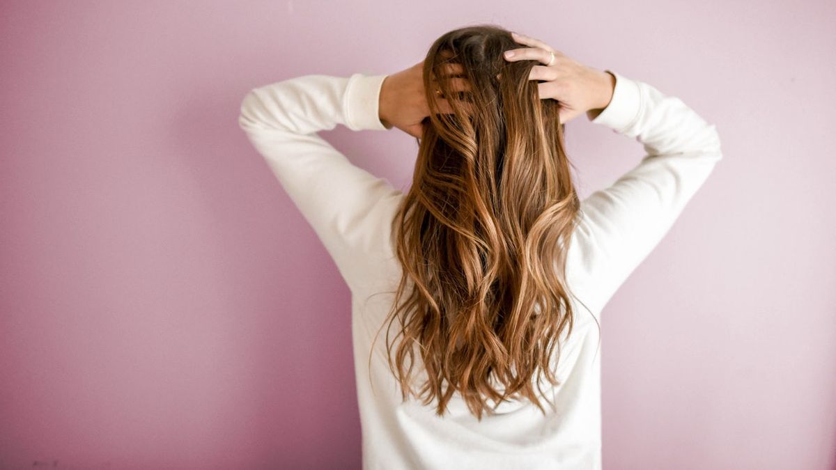 Apakah Rambut Panjang Memicu Kerontokan?