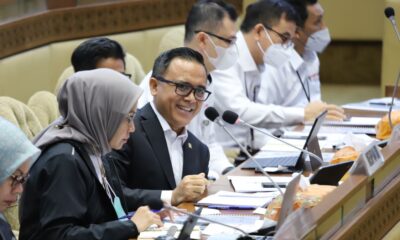 Dicecar DPR soal Makan Siang Gratis, Sri Mulyani Minta Maaf ke Komisi XI Artikel ini telah tayang di Bisnis.com dengan judul "Dicecar DPR soal Makan Siang Gratis, Sri Mulyani Minta Maaf ke Komisi XI