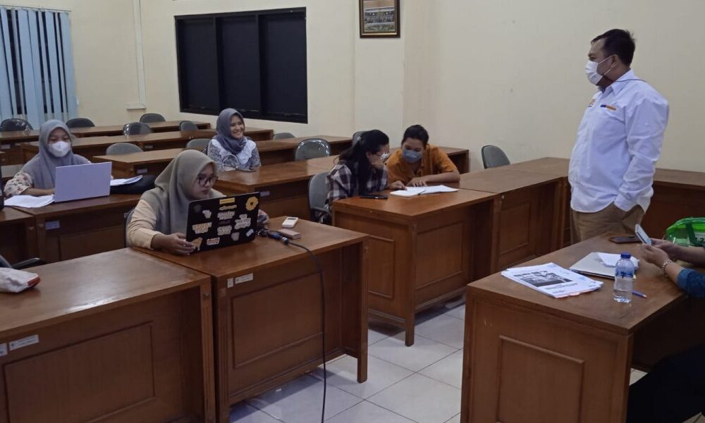 HIMMATISI FTIK Universitas Semarang Gelar Workshop Python