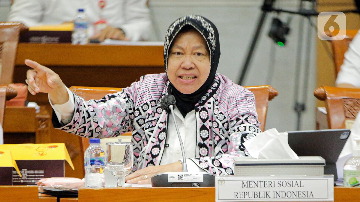 Mensos Risma Mengajak Saudara Yatim Pindah ke Makassar demi Masa Depan Lebih Baik