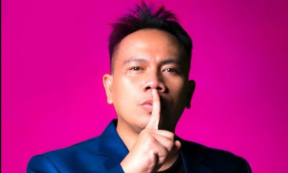 Vicky Prasetyo: Mencari Kebahagiaan di Usia 40 Tahun