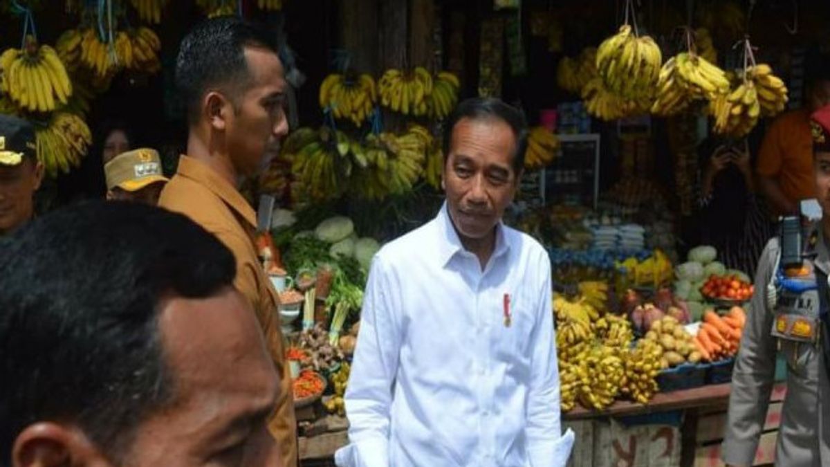 Presiden Jokowi Tinjau Pasar Tumpah Mamasa: Stabilitas Harga dan Komitmen Pembangunan Pasar Baru