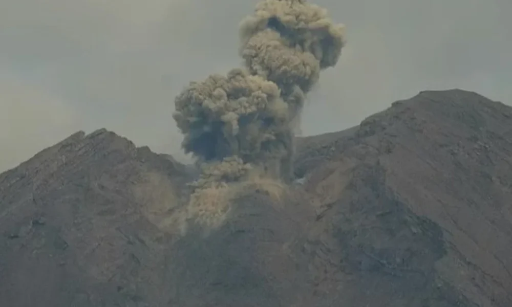 Mashuri dari ITS Menciptakan Inovasi Cat Antiradar dari Pasir Gunung Semeru