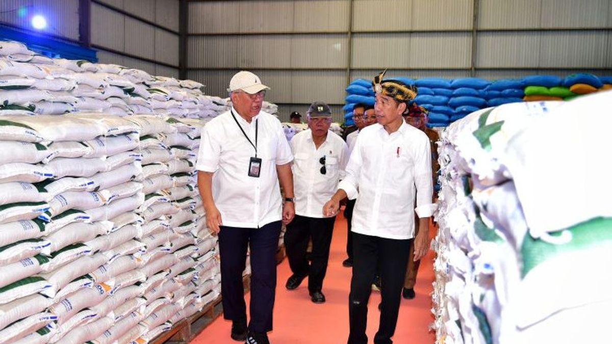 Presiden Jokowi: Kenaikan Harga Beras di Indonesia Masih Terkendali Meskipun Tantangan Impor