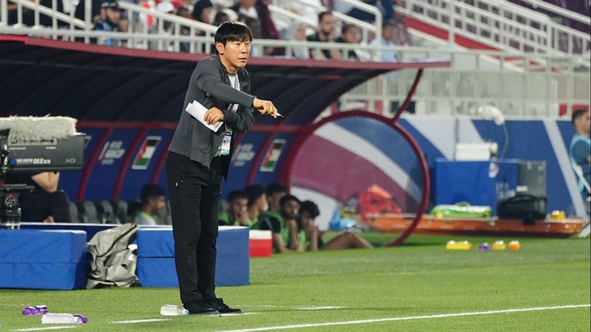 Dokter Timnas Indonesia U-23 Unggah Momen Emosional Shin Tae-yong Menangis Usai Kekalahan Lawan Guinea