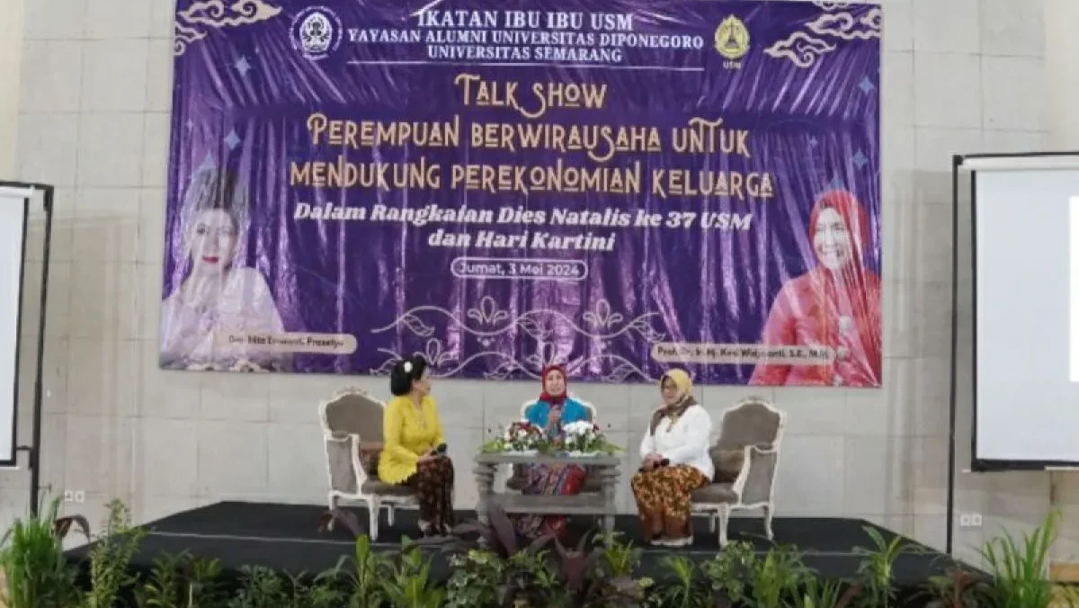 Ikatan Ibu-Ibu Universitas Semarang (USM) Menggelar Talkshow "Perempuan Berwirausaha untuk Mendukung Perekonomian Keluarga"