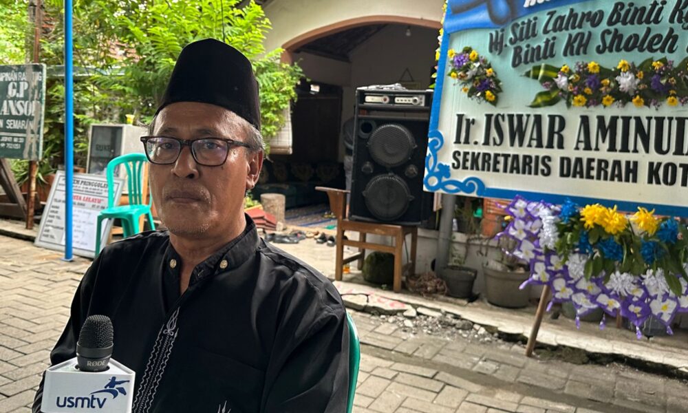 Hj siti zahro cucu kh sholeh darat tutup usia