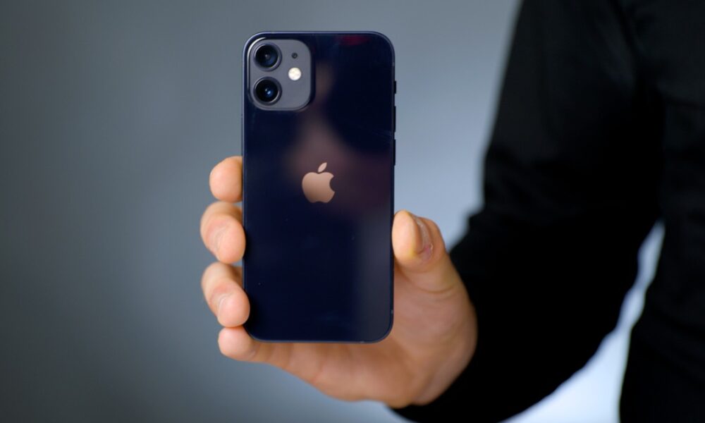 Jokowi Soroti Minimnya Supplier Perangkat Asal Indonesia untuk Apple