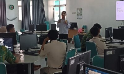 Dosen FTIK Universitas Semarang Buka Pelatihan Animasi 3D dengan Aplikasi Blender di SMK NU 1 Kendal