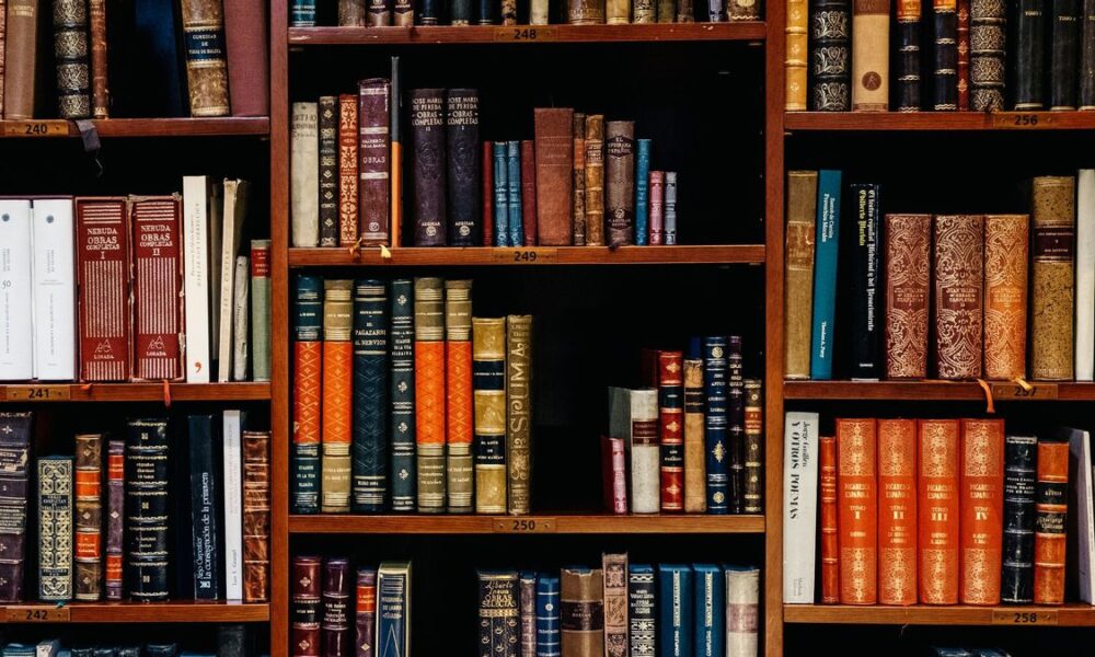 Interjeksi: Pengertian, Fungsi, dan Contoh