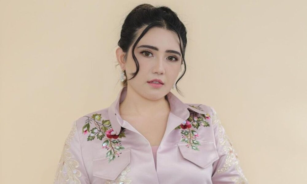 Via Vallen Menggelar Upacara Tingkeban, Ungkap Persiapan Menyambut Baby A