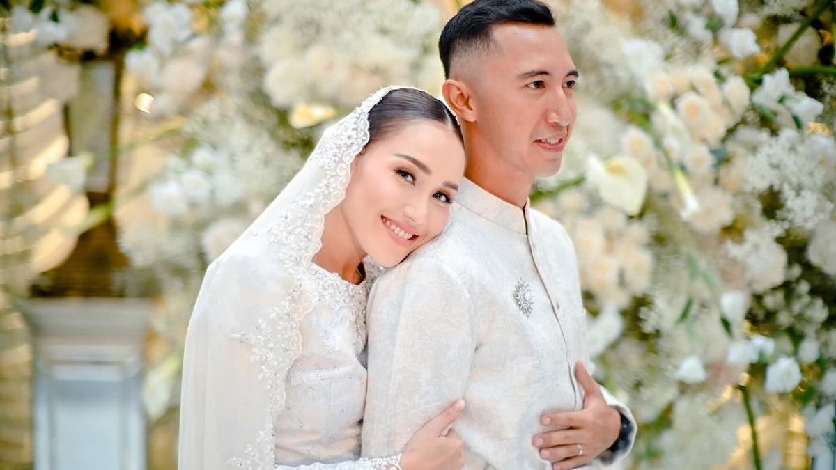 Rumor Pembatalan Pernikahan Ayu Ting Ting dan Lettu Muhammad Fardhana Makin Santer