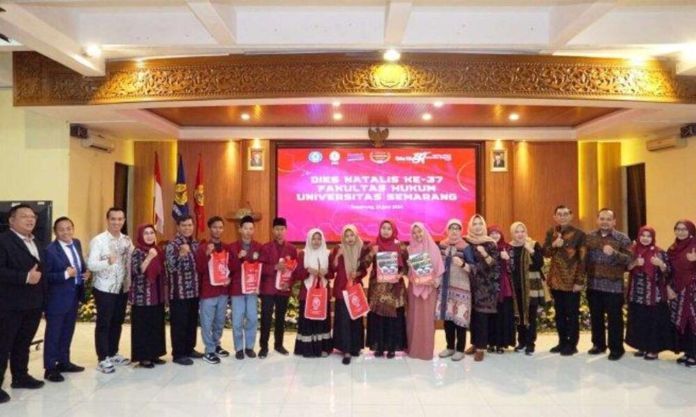 FH USM Rayakan Dies Natalis ke-37 dengan Orasi Ilmiah dan Apresiasi Mahasiswa Berprestasi