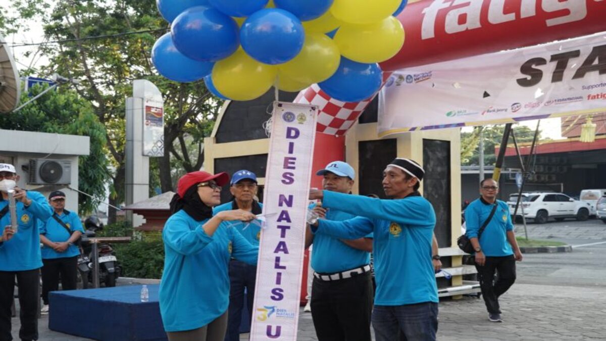Ratusan Sivitas Akademika Universitas Semarang (USM) Ikuti Jalan Sehat Dies Natalis ke-37
