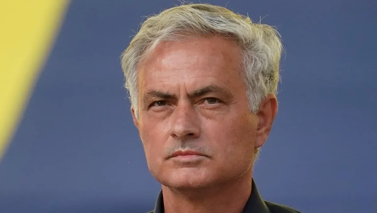 Jose Mourinho Memilih Fenerbahce Sebagai Pelabuhan Barunya: Apa Alasan di Balik Keputusan Ini?