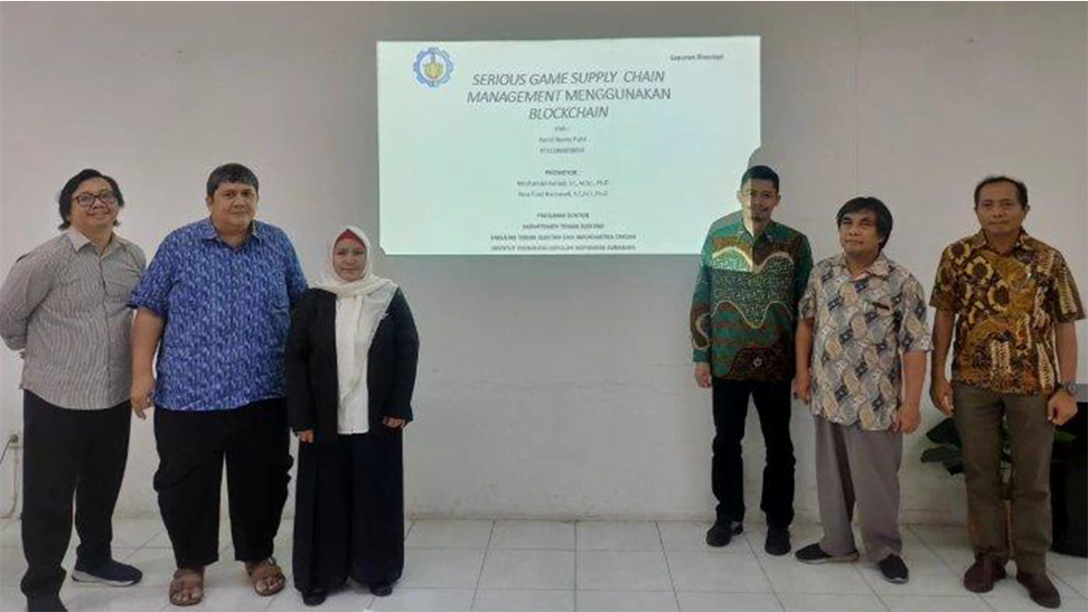 Dr. Astrid Novita Putri Raih Gelar Doktor dengan Penelitian Serious Game Supply Chain Management Berbasis Blockchain