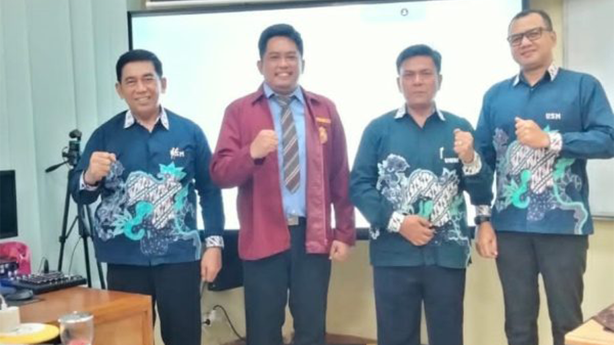 Lurah Wonosari Semarang Ikuti Ujian Proposal Tesis Magister Hukum
