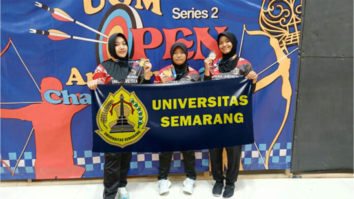 Mahasiswi USM Raih Juara 1 di UGM Open Archery Championship Series 2