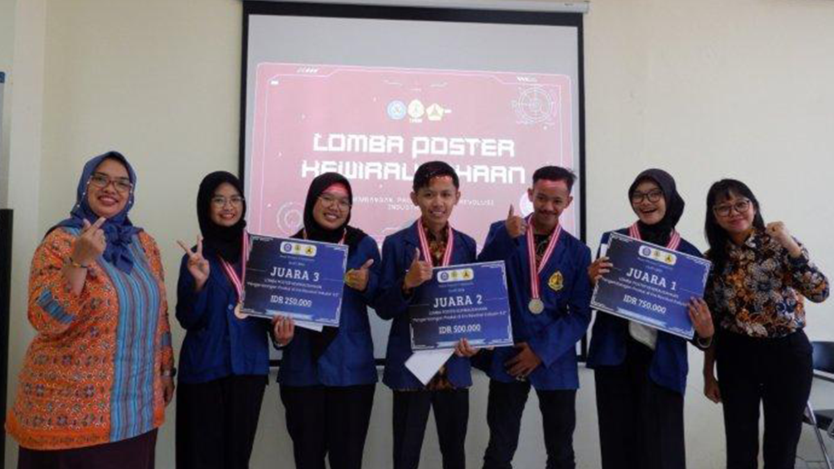 UKM Smart Preneur Community Universitas Semarang Sukses Gelar Lomba Poster Kewirausahaan