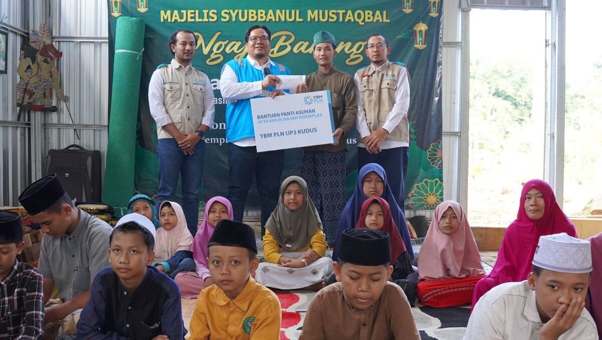 Empat Puluh Anak Yatim terima Bantuan PLN UP3 Kudus dalam Rangka Hari Anak Nasional