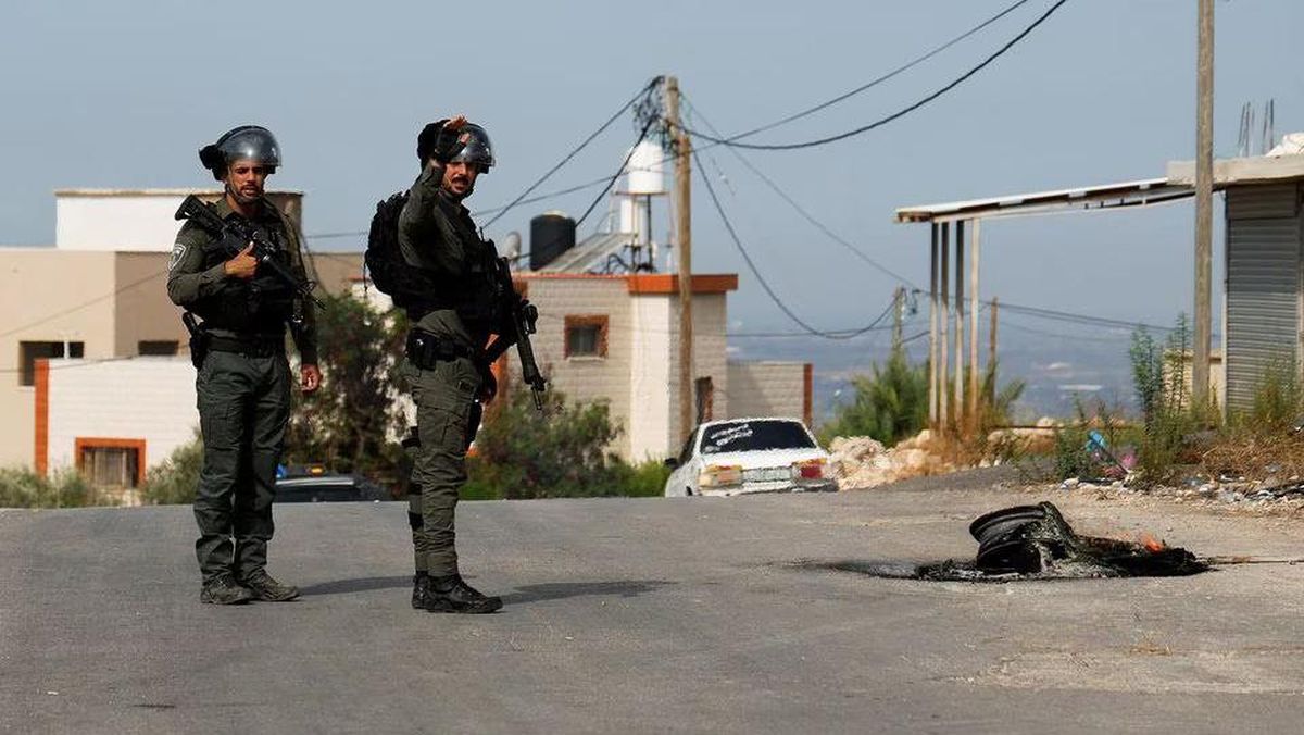 Seorang Tentara Israel Tewas dan Rekannya Terluka Parah dalam Serangan Penikaman di Mal Karmiel
