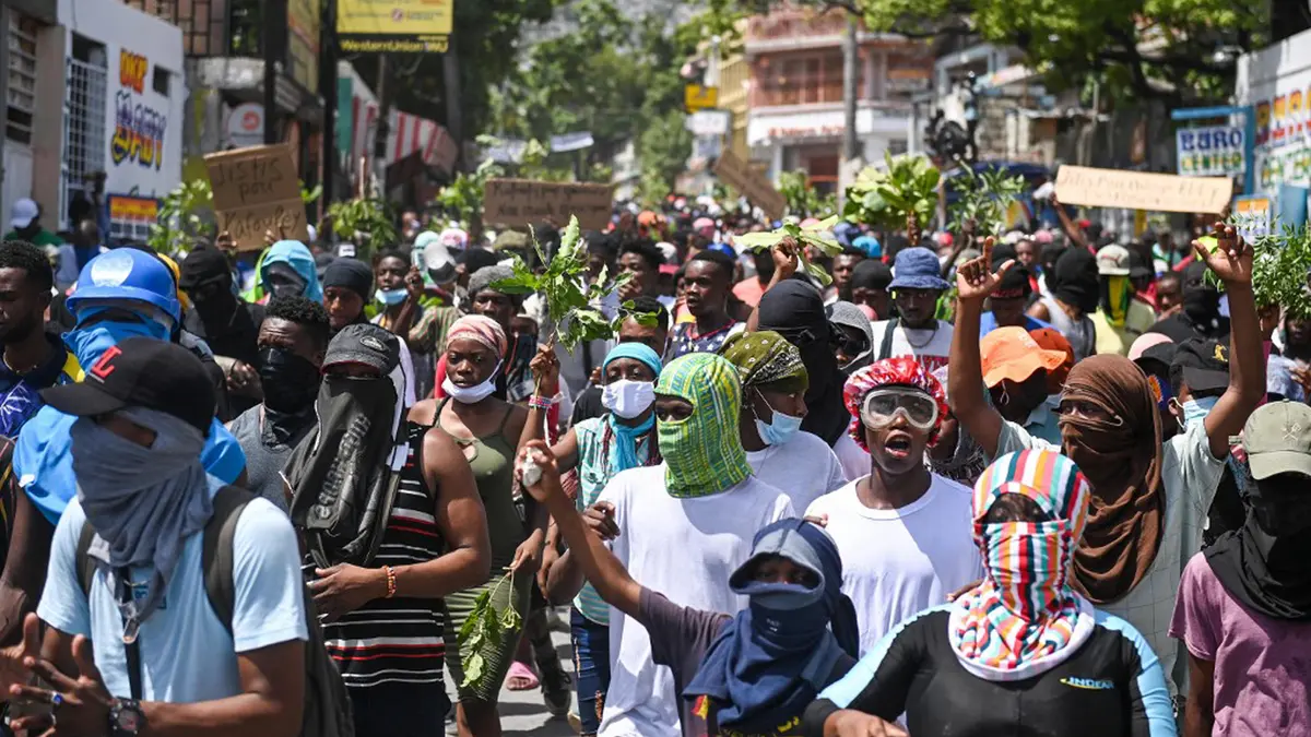 Ribuan Pemuda Haiti Berjuang untuk Bergabung dengan Militer di Tengah Maraknya Kekerasan Geng