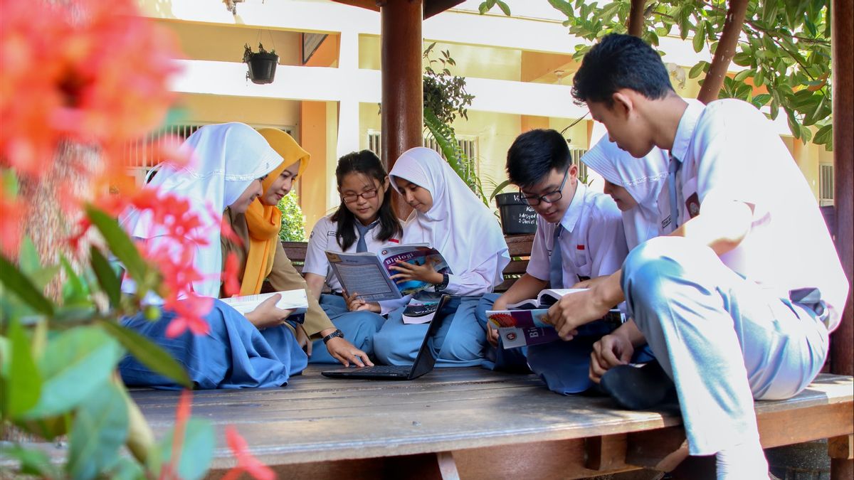 Mengupas Dampak Penjurusan SMA: Tantangan dan Stereotip bagi Pelajar IPS dan Bahasa