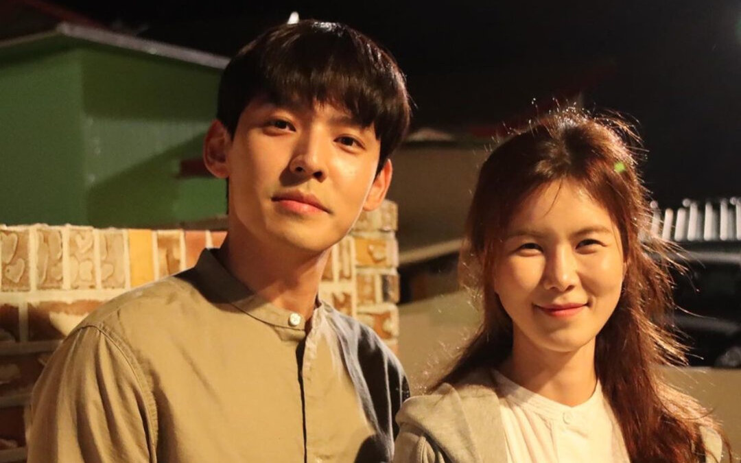 Gong Min Jung dan Jang Jae Ho dari Drama "Marry My Husband" Umumkan Pernikahan