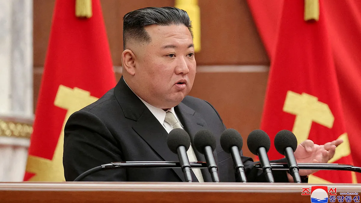 Kim Jong-un Perkenalkan Sistem Rudal Balistik Taktis Baru