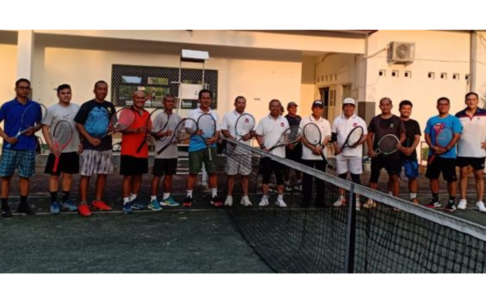 Pertandingan Persahabatan Tim Tenis USM dan PT PPSD Jalan Tol Semarang-Demak