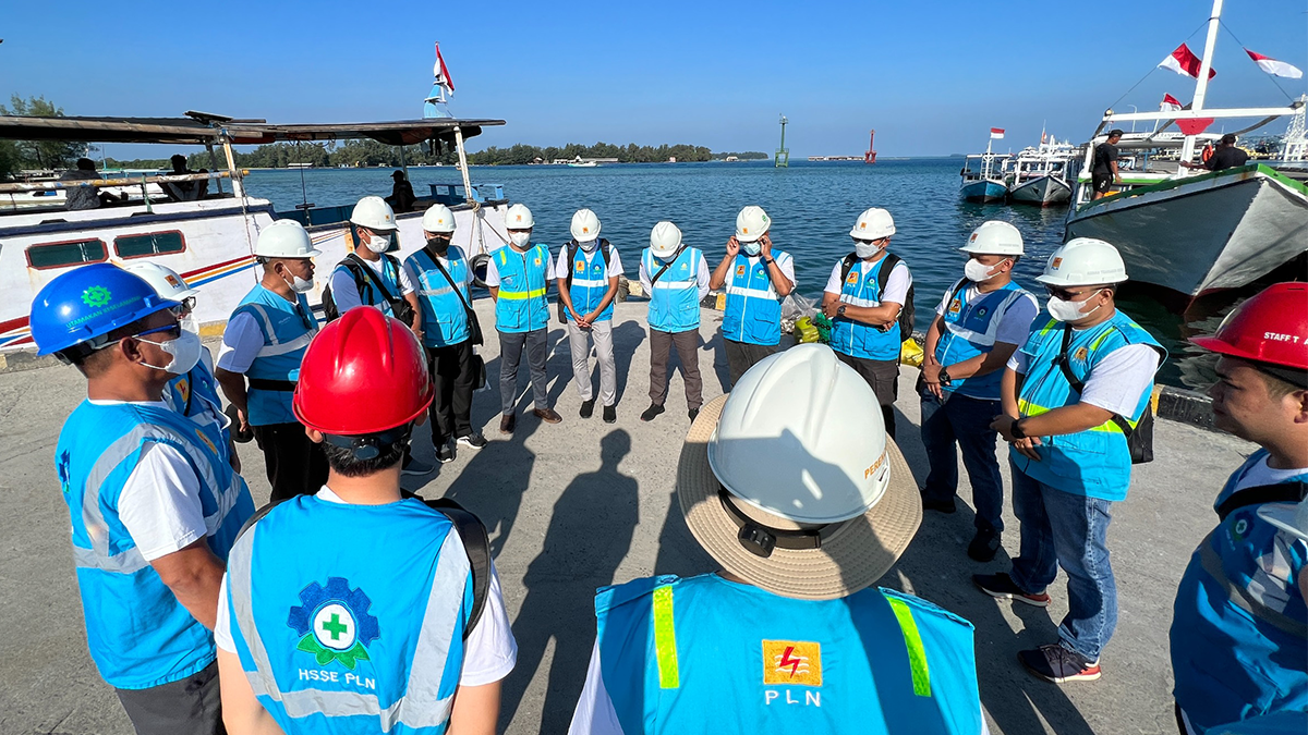 Jelang 79 Tahun Indonesia Merdeka, PLN Sukses Terangi Pulau di Karimunjawa Dengan Energi Terbarukan