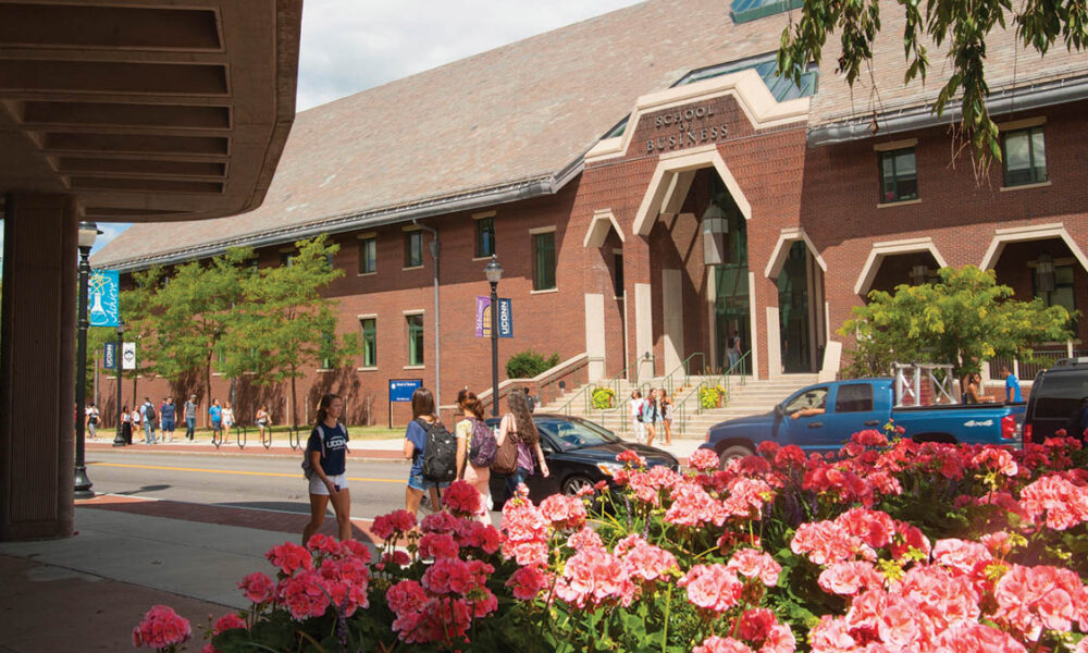 3 Universitas Luar Negeri Terbaik untuk Kuliah Sambil Bekerja