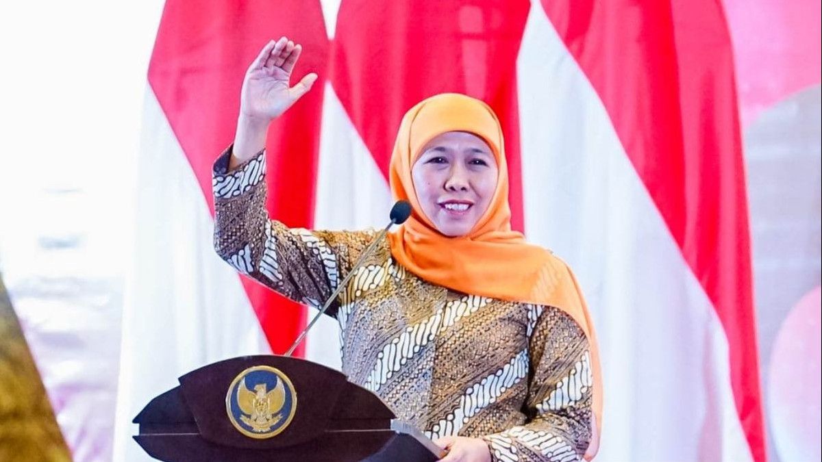 Khofifah Hadiri Muslimat NU Bersholawat Bersama Habib Syech di Jombang