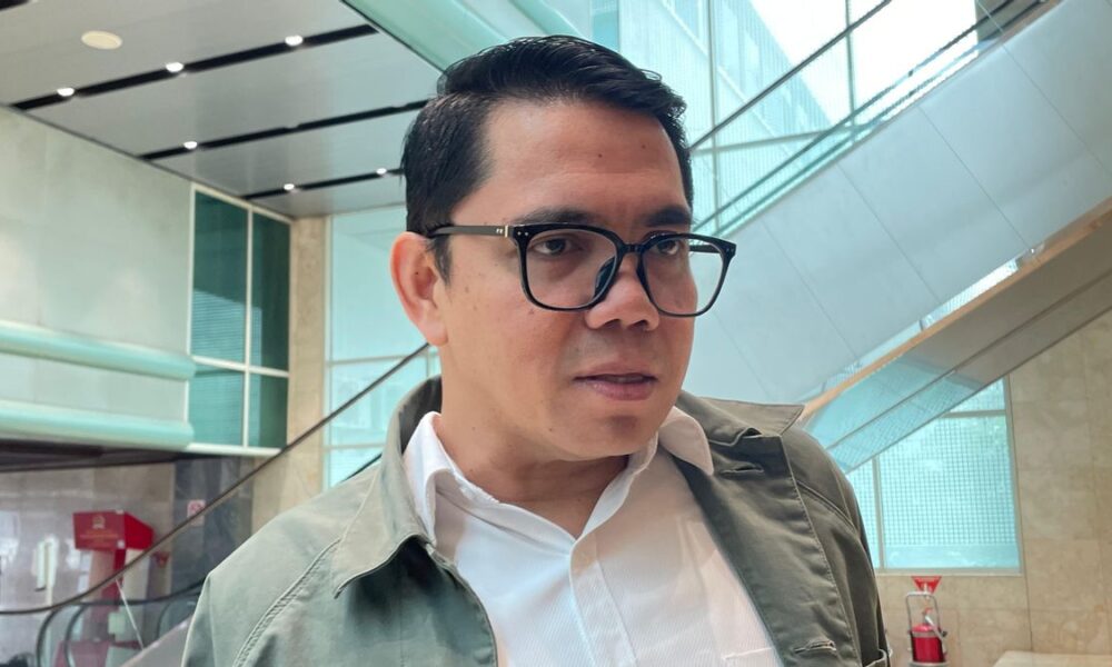 Arteria Dahlan Mundur Sukarela, Beri Kesempatan Romy Soekarno di DPR