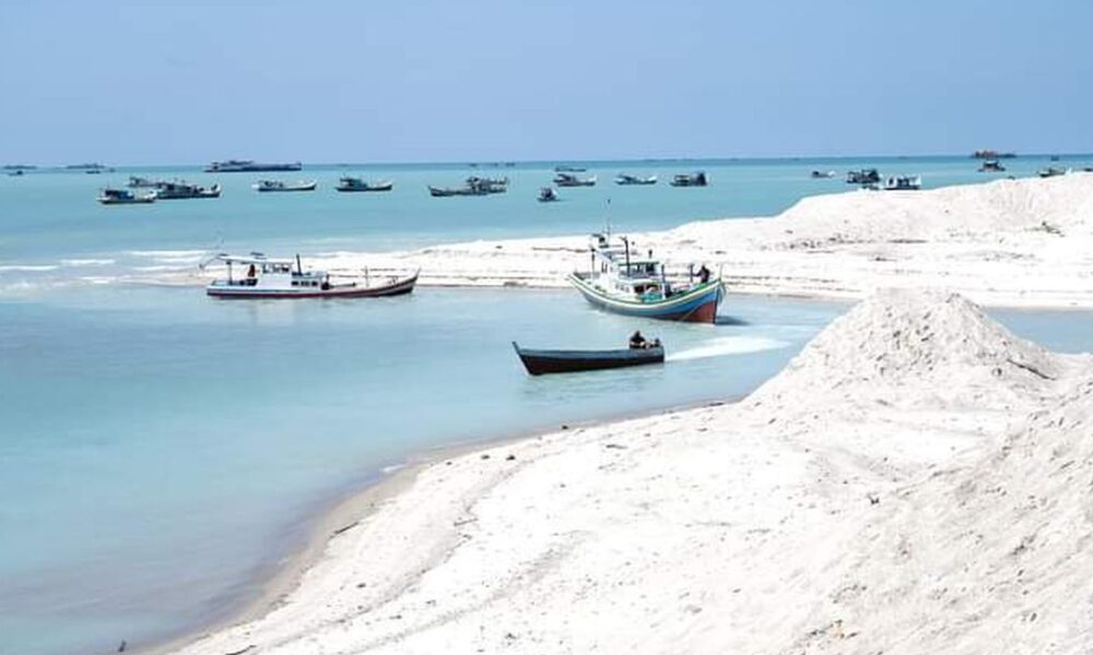 Kontroversi Kebijakan Ekspor Pasir Laut Jelang Akhir Masa Jabatan Jokowi