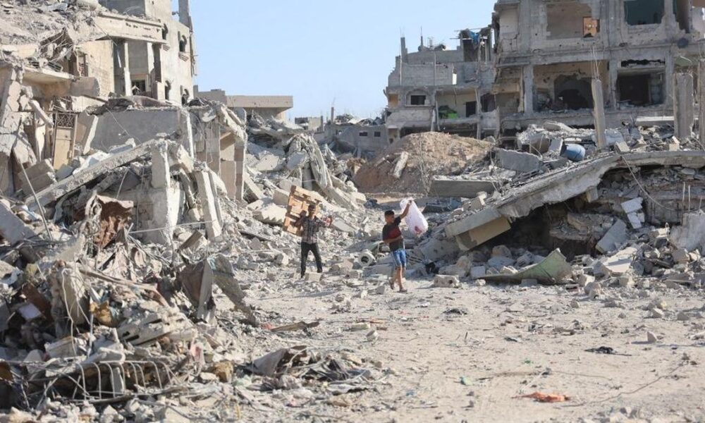 Tur Kontroversial Pemukim Israel Saksikan Kehancuran Gaza