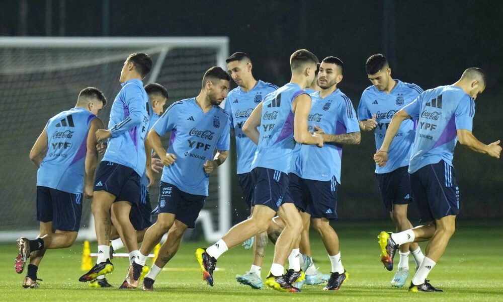 Timnas Argentina Berlatih di Tengah Ancaman Badai Milton