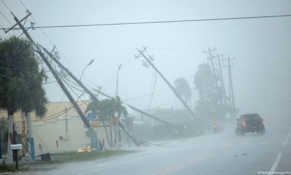 Badai Milton Menghantam Pesisir Teluk Florida dengan Kecepatan 233 km/jam