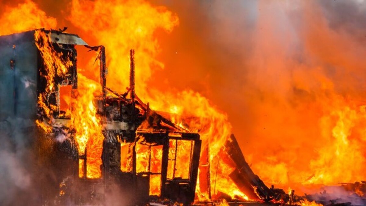 Api Cemburu Cinta Segitiga Berujung Kebakaran 33 Rumah di Makassar