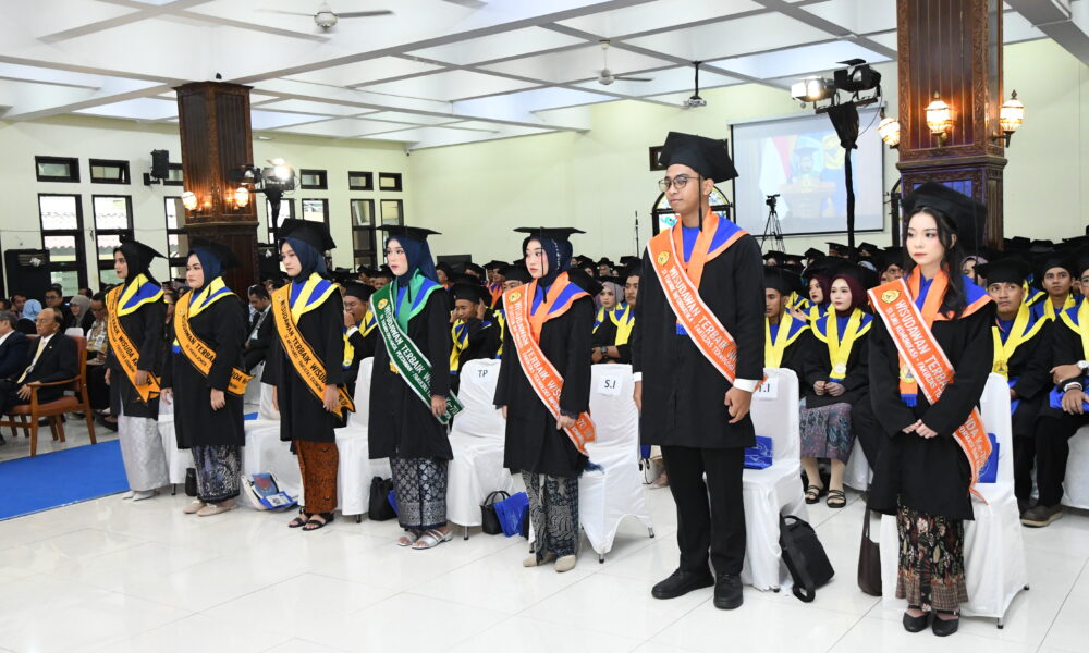 usm mewisuda