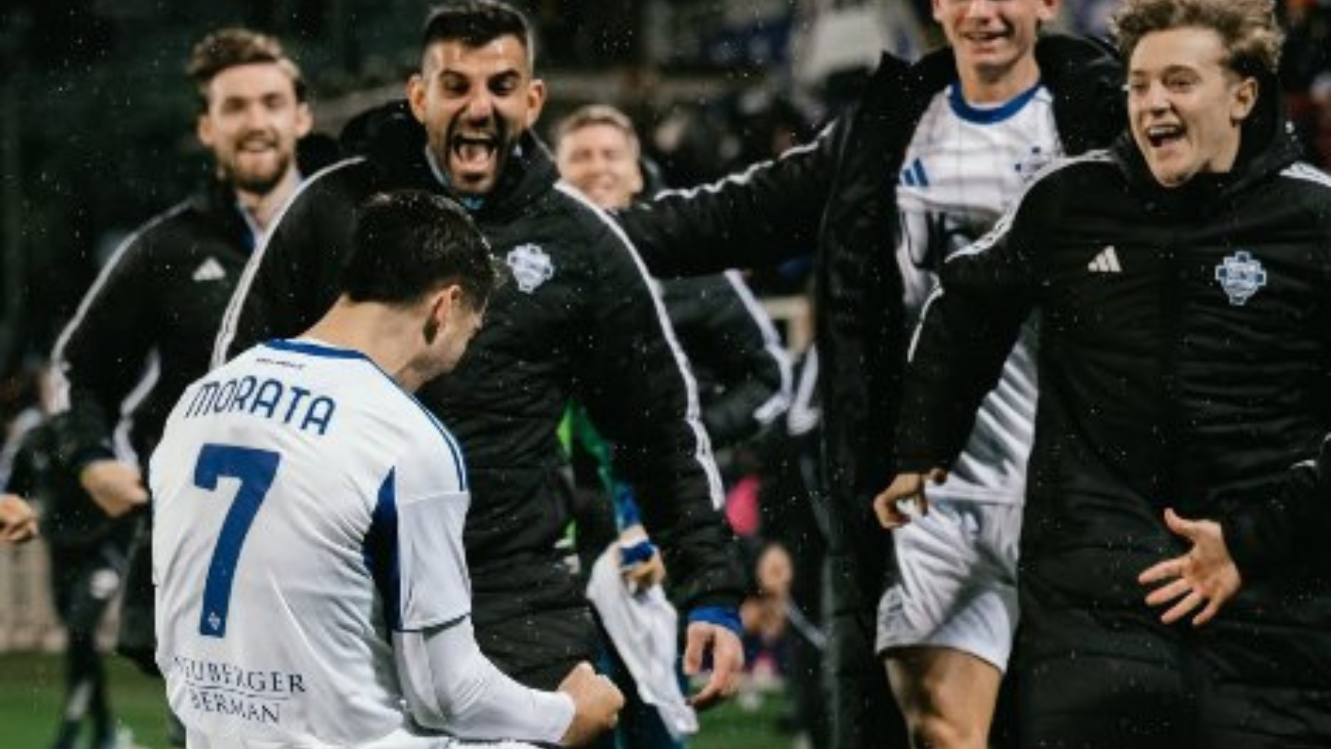 gambar selebarasi pemain como