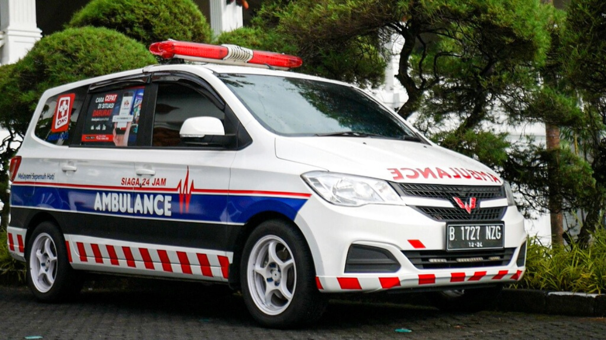 gambar ambulance antasena semarang