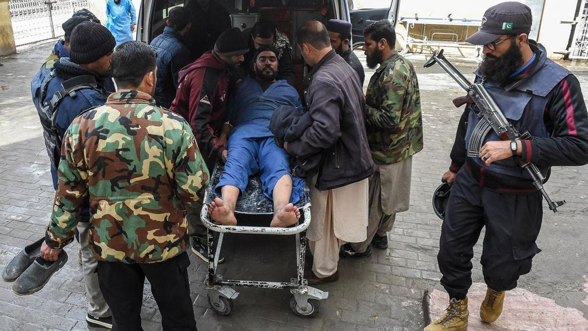 gambar foto orang pakistan sakit terkena serangan