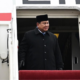 foto prabowo baru turun pesawat